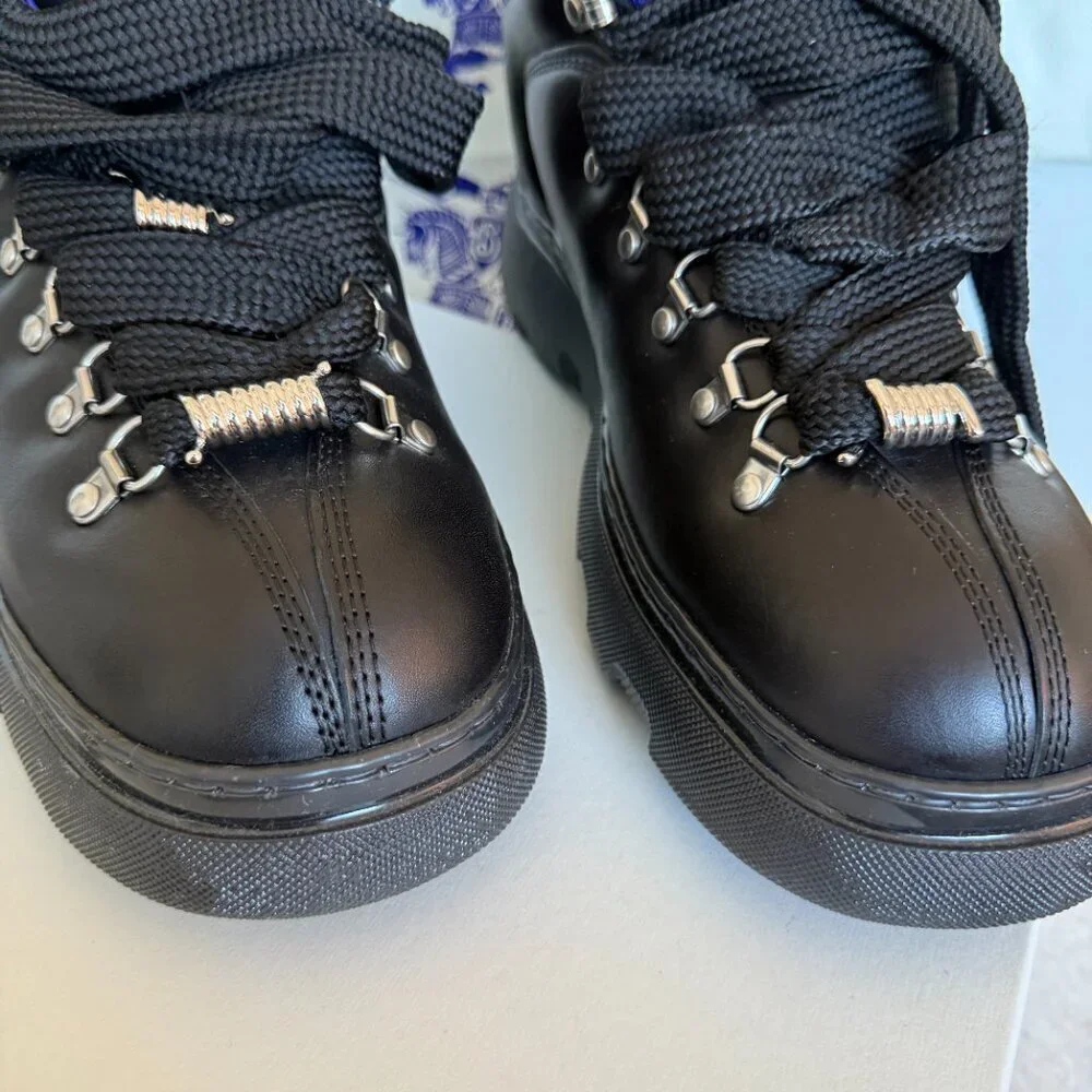 Burberry men trek